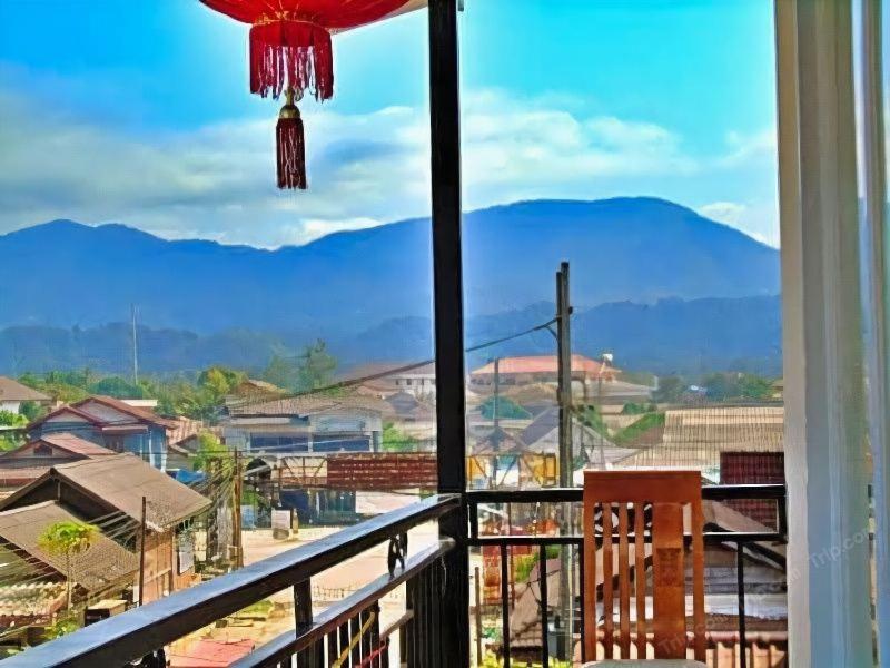 Downtown Vang Vieng Hotel Exterior photo